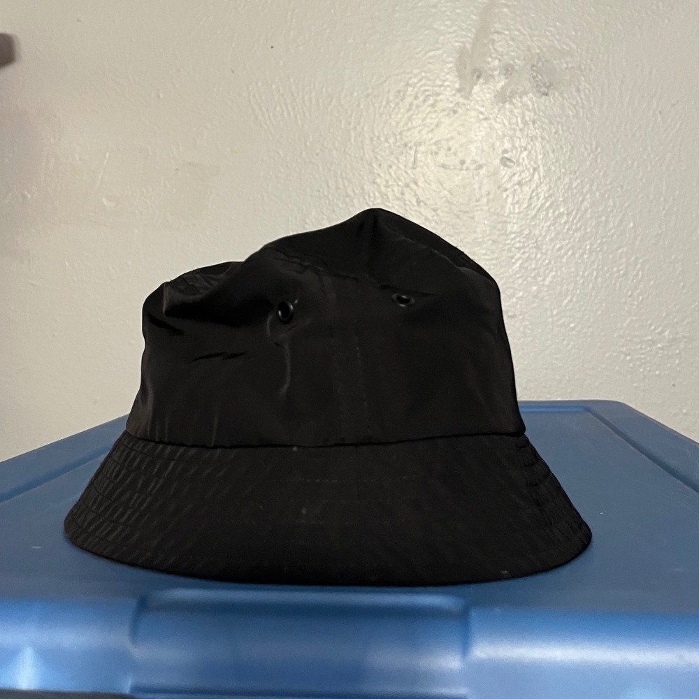 HM Black Bucket Hat Size M 58 Polyester Cotton Lined Sun Hat Eyelet Vents